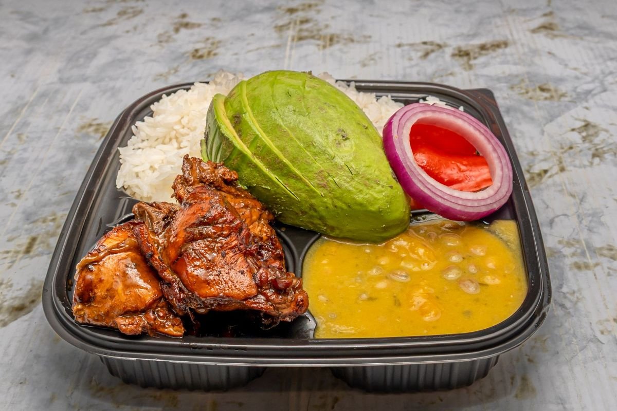 Looking for the Best Latin & Dominican Republic Food in Lawrence Massachusetts? You’re in the right place visit us at 511 Broadway Lawrence, Massachusetts 01841